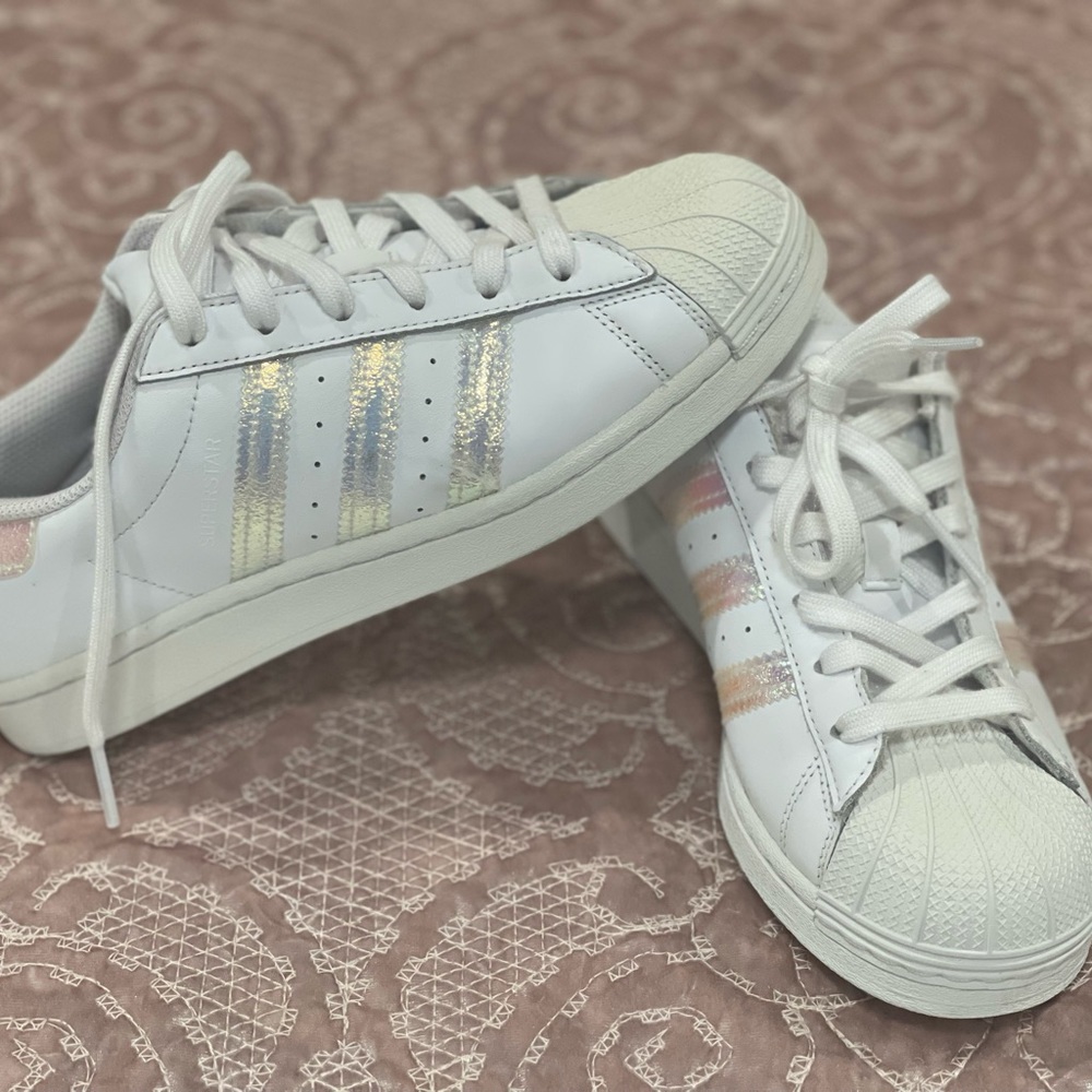 Adidas super stars